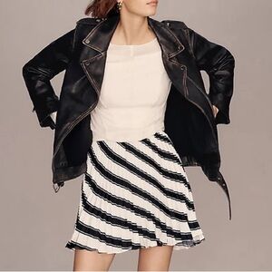 Anthropologie | MAEVE PLEATED SKIRT Blue Motif Size 12